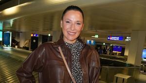 Simone Ballack strahlte nach ihrer Rückkehr aus Australien am Frankfurter Flughafen. Mit dem ...