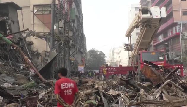 Mehr als 20 Tote und Dutzende Vermisste nach Brand in Pakistan 