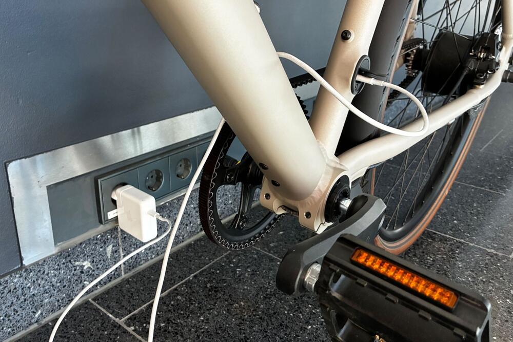 E-Bike "Nova" mit USB-C-Ladeanschluss von Ampler