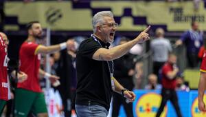 Portugals Trainer Paulo Pereira gestikulierte nach Abpfiff wild. 