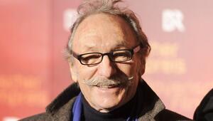 In seiner Rolle als Klatschreporter Baby Schimmerlos in der Fernsehserie "Kir Royal" wurde Franz ...