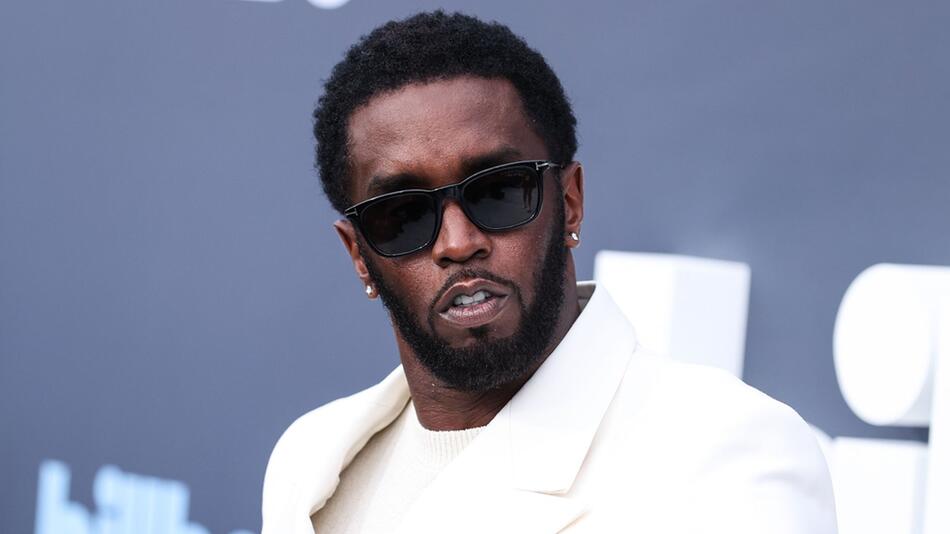 Ex-Musikmogul Sean Combs wartet bis Oktober auf sein Strafmaß.
