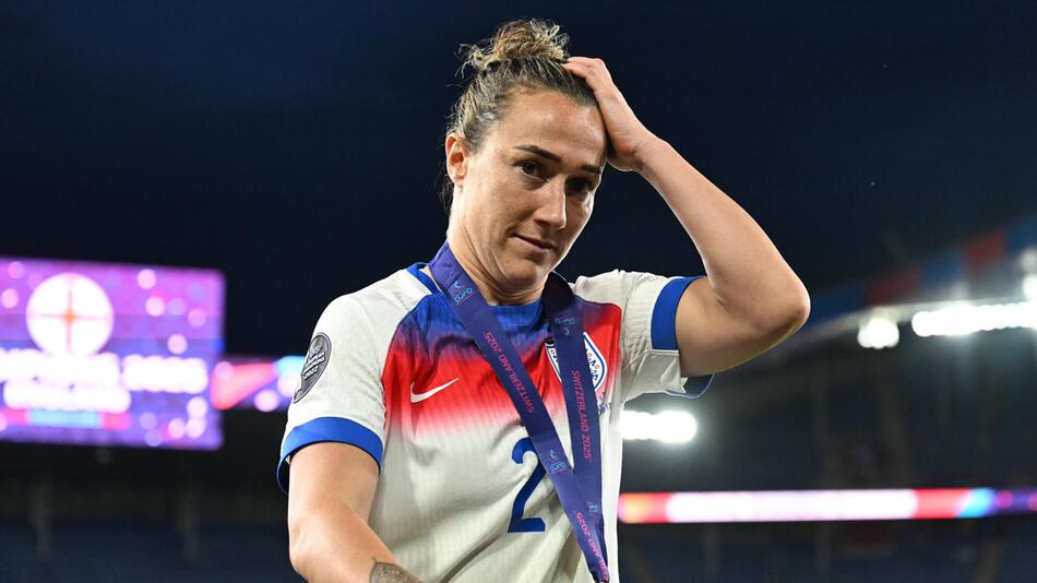 Lucy Bronze spielte während der EM mit gebrochenem Schienbein.