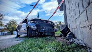 Elf Flüchtlinge wurden beim Crash in die Hausmauer verletzt