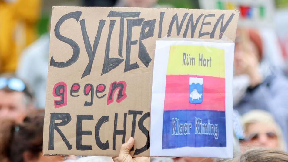 Kundgebung gegen Rechtsextremismus auf Sylt