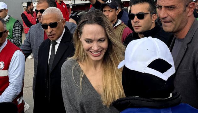 Angelina Jolie am Rafah-Grenzübergang.