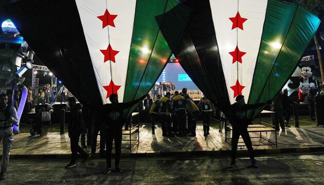 Syrien feiert ein Jahr nach dem Sturz Assads