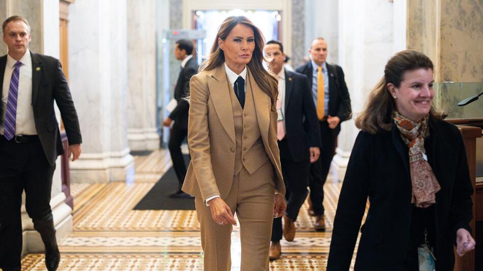 Melania Trump bei ihrem ersten Solo-Auftritt seit der Amtseinführung von Ehemann Donald Trump.