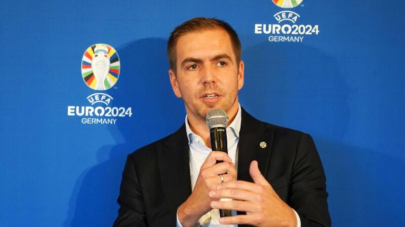 Philipp Lahm wird vor der EM 2024 interviewt.