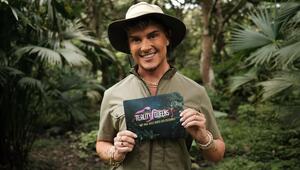 Für Twenty4Tim ist es bei "Reality Queens" zwar die erste Moderation, im Dschungel kennt er sich ...