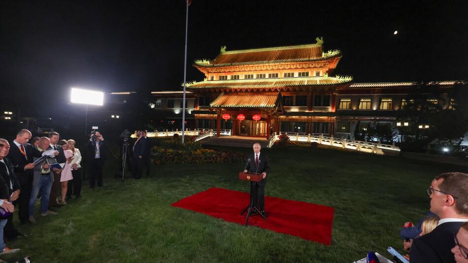 Putins Auftritt in Peking