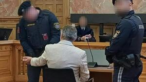 Der Angeklagte vor dem Gericht in Salzburg