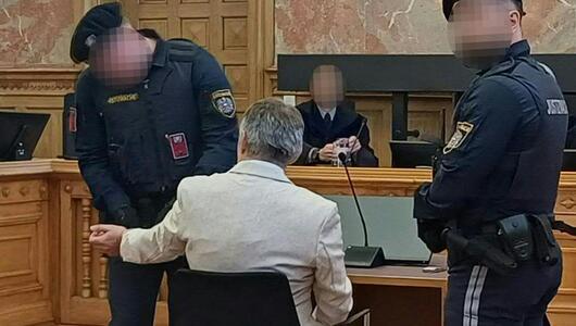 Der Angeklagte vor dem Gericht in Salzburg