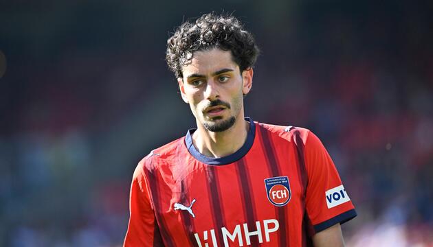 Bundesligaprofi Eren Dinkçi hofft auf einen Stammzellenspender für seine Freundin Cinja.