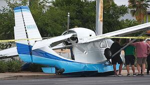 Wunder mitten in der Stadt: Kleinflugzeug landet auf belebter Straße in Phoenix