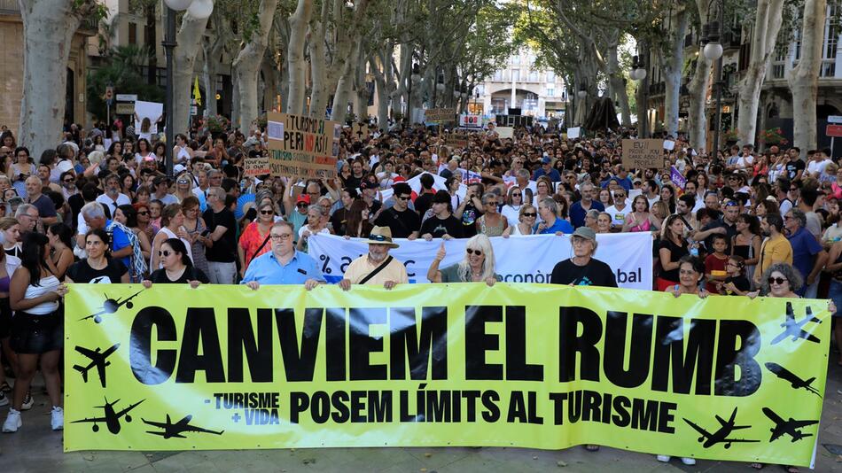 Demo gegen Massentourismus auf Mallorca