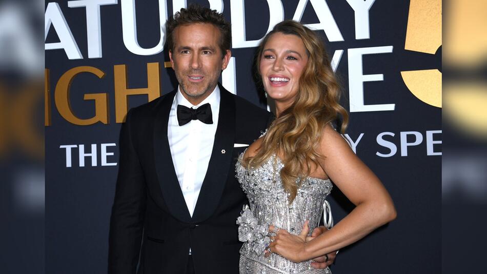 Ryan Reynolds und Blake Lively haben der Jubiläumsfeier von "Saturday Night Live" in New York ...