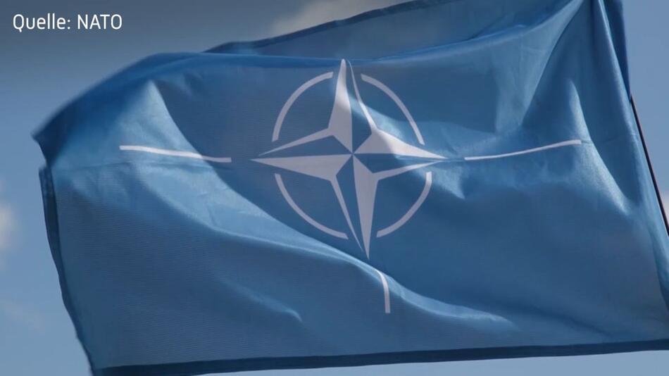 Militär-Ausgaben und Wehrpflicht: Gespaltene Meinungen