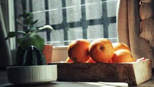 Eine Orange unter der Dusche essen? Das steckt hinter dem ungewöhnlichen Trend.