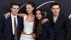 Harmonie wie noch 2024 gibt es zwischen Brooklyn Beckham, seiner Mutter Victoria, seiner Frau ...
