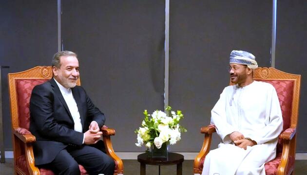 Irans Außenminister zu Atomgesprächen in Oman