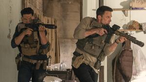 "The Accountant 2": Christian Wolff (Ben Affleck, l.) und sein Bruder Brax (Jon Bernthal).