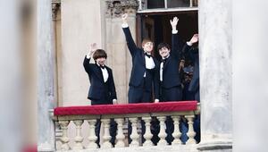 Drei der vier Beatles-Darsteller - einzig Joseph Quinn als George Harrison wurde von einer ...