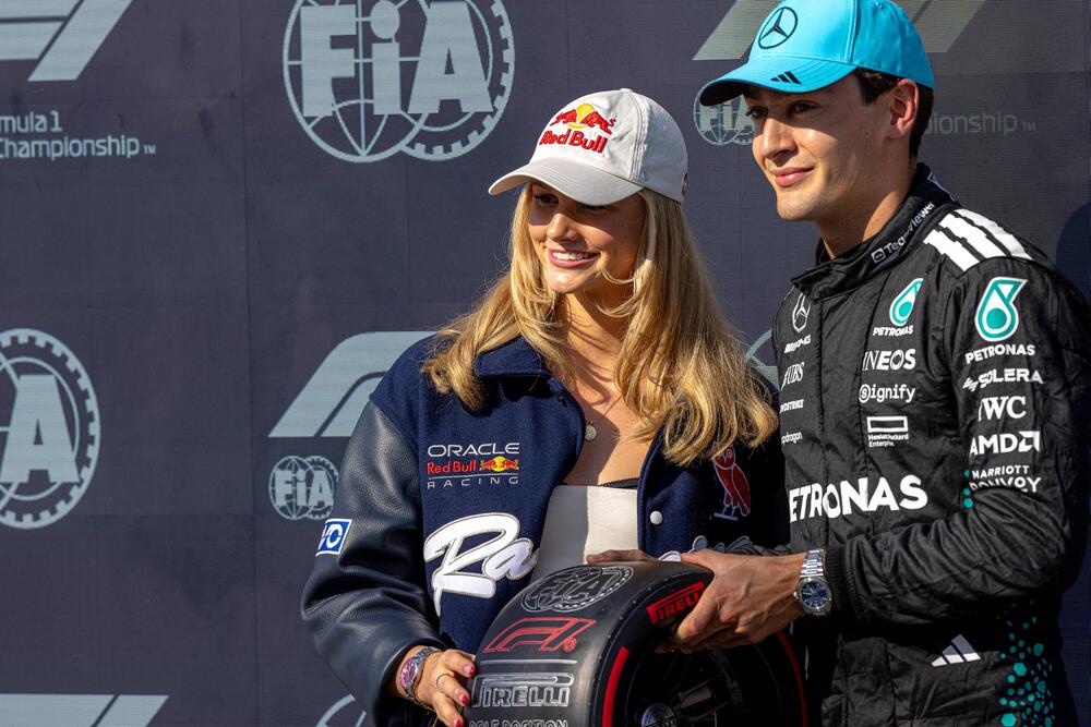 Summer McIntosh mit Formel-1-Pilot George Russell