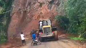 Erdrutsch versperrt Straße – dann kommt es noch dicker