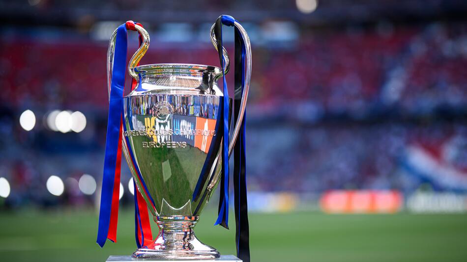 Der Champions-League-Pokal wird ab dieser Saison schon am frühen Abend vergeben.