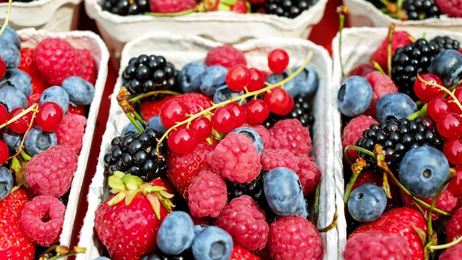 Frische Beeren haben im Herbst keine Saison