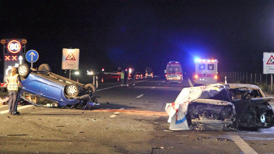 Schwerer Verkehrsunfall auf der A3 bei Nürnberg