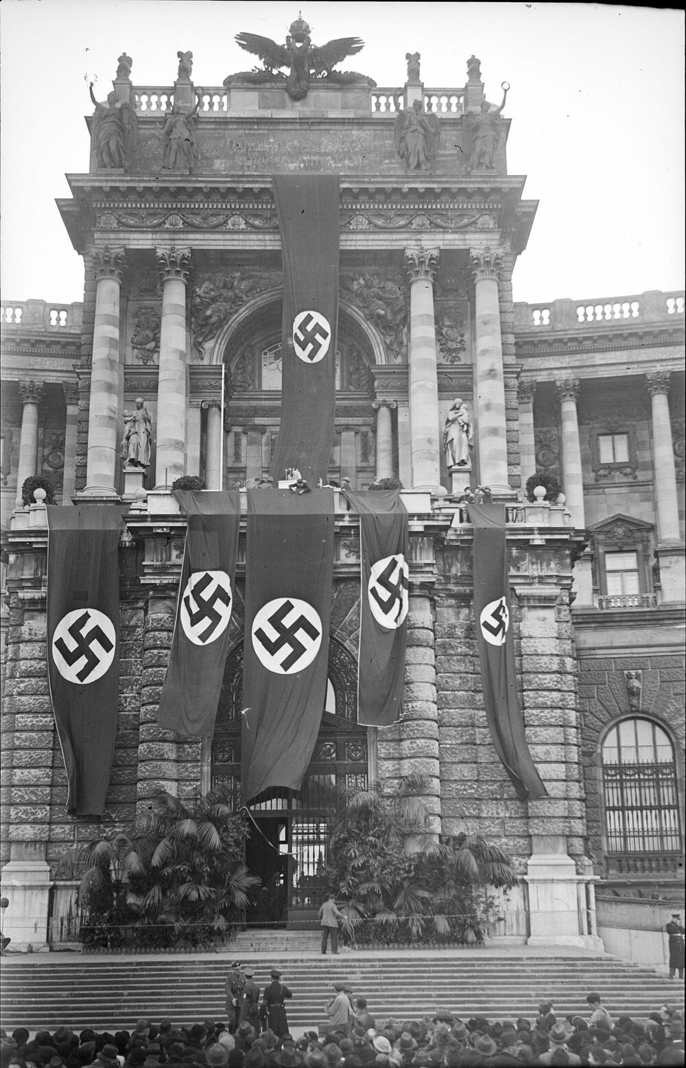 "Hitler-Balkon" an der Wiener Hofburg