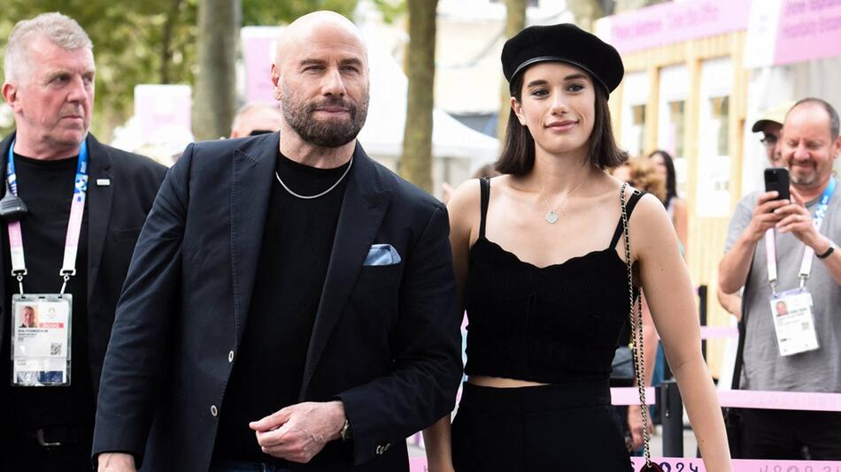 John Travolta mit Tochter Ella in Paris.