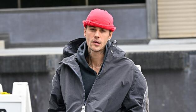 Justin Bieber hat sein erstes Studioalbum seit vier Jahren veröffentlicht.