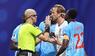 Harry Kane diskutiert mit dem Schiedsrichter.