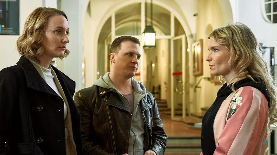 "Die Heiland - Einsatz außer Plan": Romy Heiland (Christina Athenstädt, l.) und Ringo Holländer ...