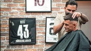 Ivan Elia, Fußballer Friseur