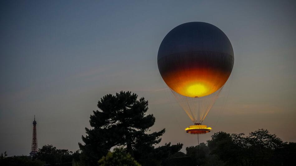Olympischer Ballon in Paris steigt wieder auf