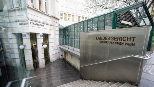 Eingang zum Landesgericht für Strafsachen Wien