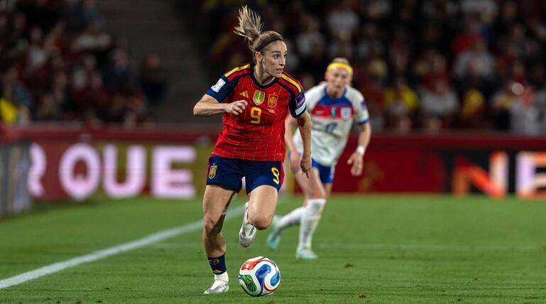 Esther González, Saudi-Arabien, Weltmeisterin, Transfer, Frauen, Fußball