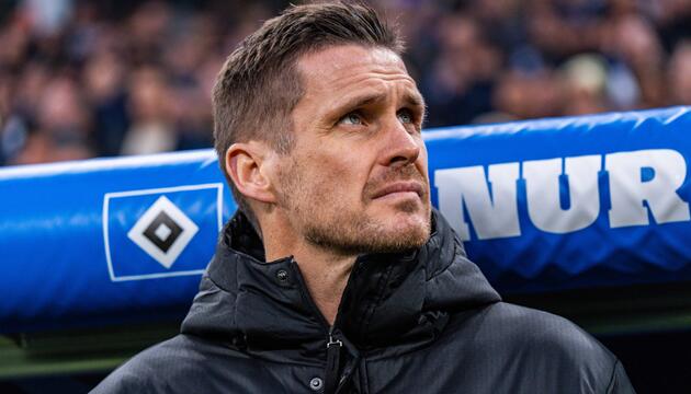 BVB-Sportdirektor Sebastian Kehl am 08.11.2025 beim Auswärtsspiel des BVB in Hamburg. 