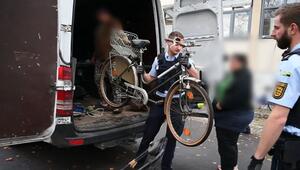 Fahrräder, Fernseher, Waschmaschinen: Illegale Sperrmüll-Sammler im Visier der Polizei