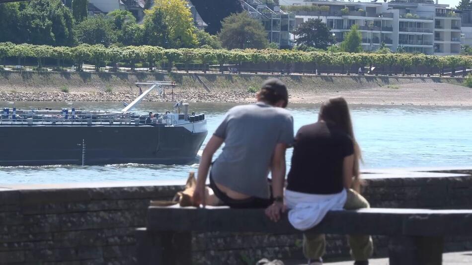 Studie: Rhein könnte bis 2100 bis zu 4,2 Grad wärmer werden