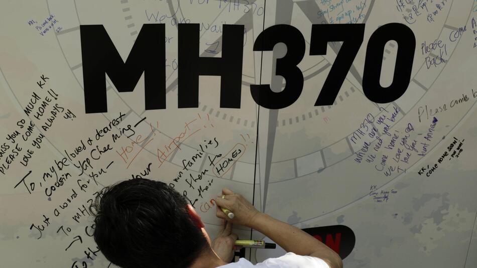 MH370