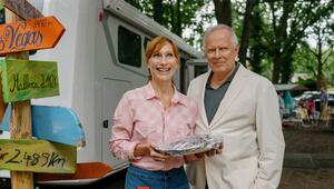 "Familie Bundschuh: Wir machen Camping": Statt einer Auszeit im Hotel erwartet Gundula (Andrea ...
