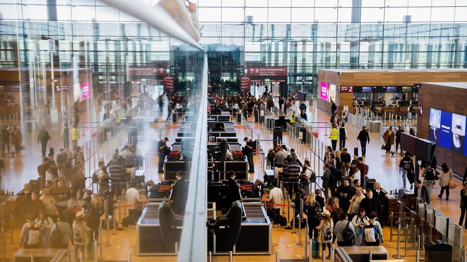 Reiseverkehr am Flughafen BER