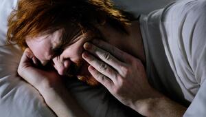 Warum werden Zahnschmerzen nachts oft schlimmer?