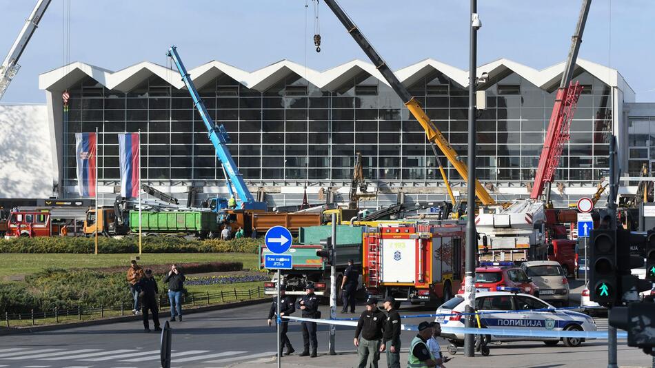 Novi Sad - Vordach vom Hauptbahnhof eingestürzt