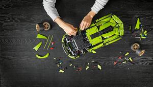 Hypercar Sián von Lamborghini als Klemmbausatz